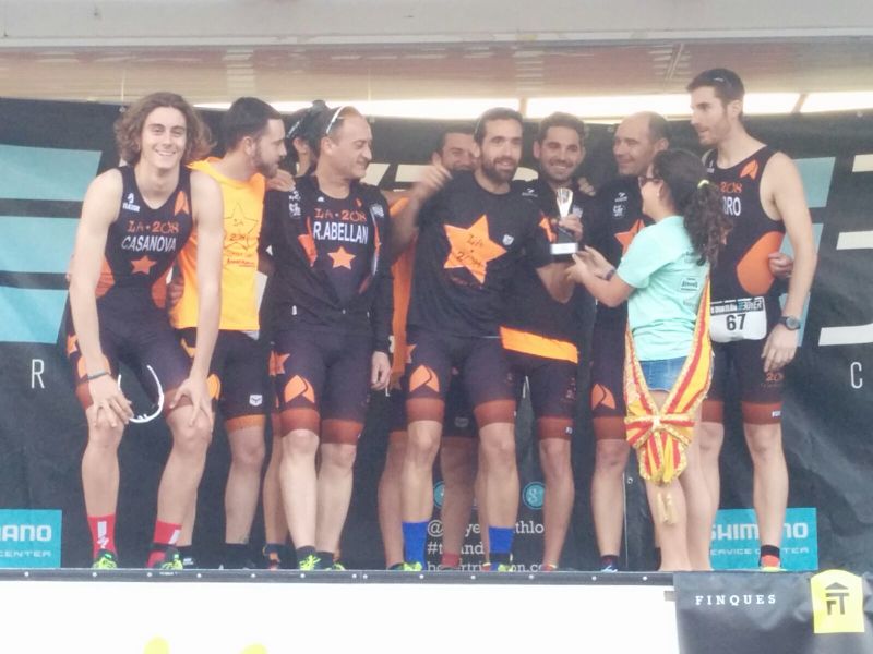 Equipo del LA208 Triatlón en Novelda